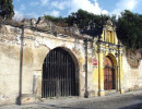 6 entrances to a home in antigua  guatemala 800