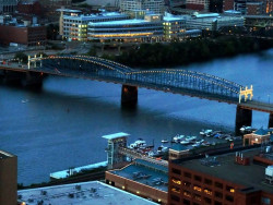 81 smithfield street bridge at night 800