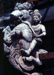 7 wooden buddhist statue in thailand 800