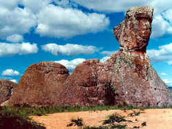 25 another unusual rock formation in brazil from the ocean erosion 800