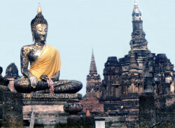 29 buddhist complex in pitsanulok  thailand 800