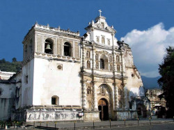 4 colonial church partially destroyed by earthquakes 800