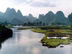 2 jagged horizon in southern china near guilin 800