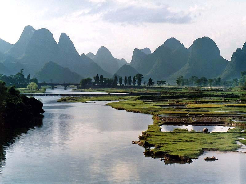 2 jagged horizon in southern china near guilin 800