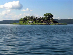 39 lake island in el peten  guatemala 800