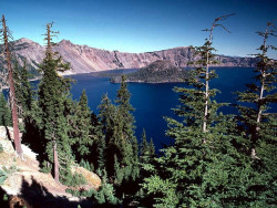 7 yellowstone lake in yellowstone national park 800