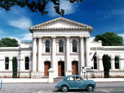 24 bank building in dunedin  new zealand 800