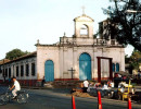 13 nicaraguan church in the market district of masaya 800