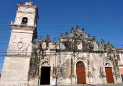 19   church in granada 800