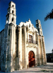 5 playa del carmen church in mexico 800