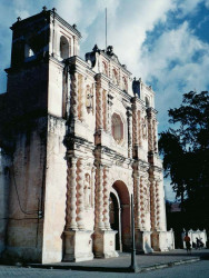 8 sun starting to set on church in antigua 800