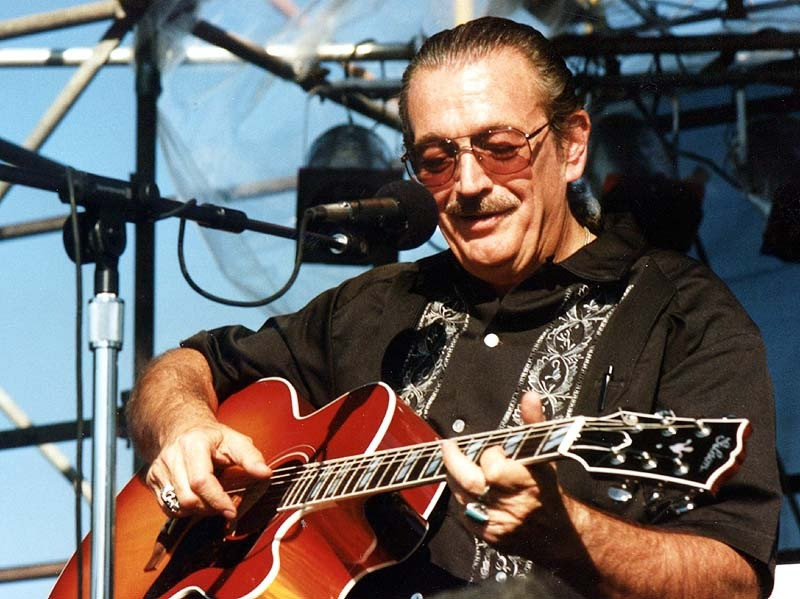 charlie musselwhite  5  800
