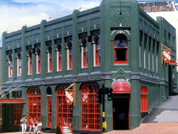 36 Triangular building in the Harbour District of Sydney 800