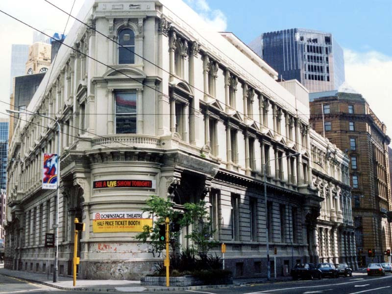 38 Triangular building in Sydney  Australia 800