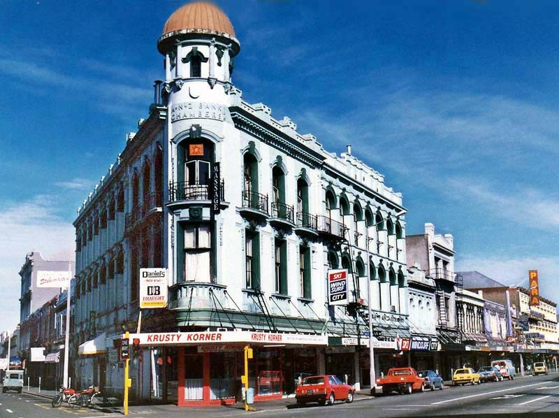 7 Street corner in New Zealand 800