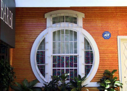 25 Barbi window in Santa Cruz  Bolivia 800