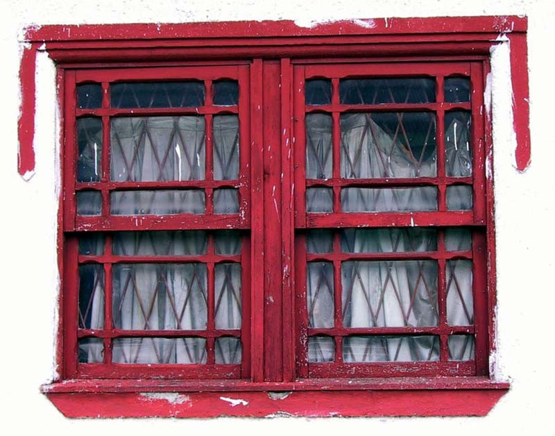 8 Fancy red window in Asuncion  Paraguay 800