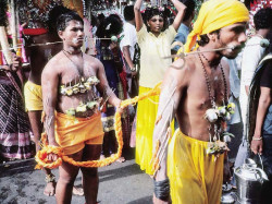 8 Thaipusam Team suffering 800