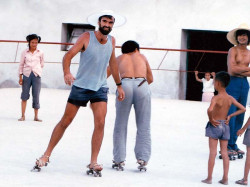 18 Roller skating the old fashion way 800