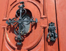 knocker